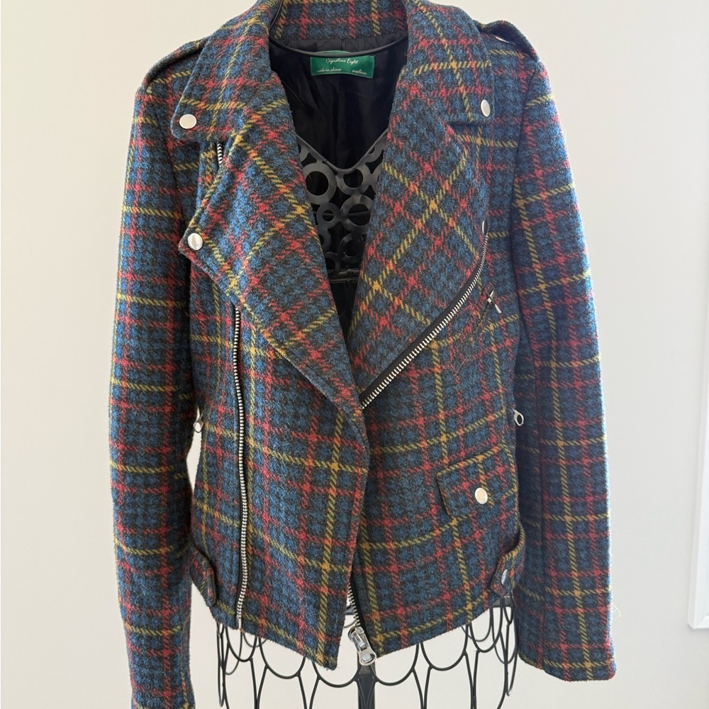 Blue and Red Plaid Blazer size medium like new